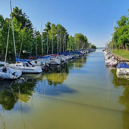 In 43399 Balatonmáriafürdő