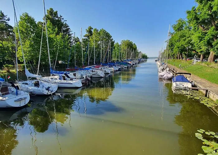 In 43399 Balatonmáriafürdő