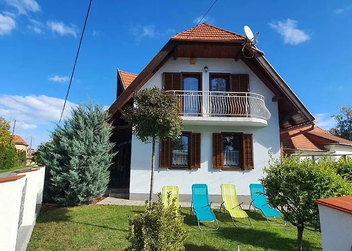 بيت للعطل In 43399 Balatonmáriafürdő
